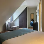 Lennon Hotel Paris Gare du Nord